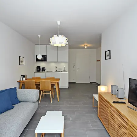 Linden-palais 21 *